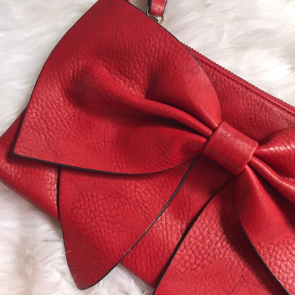 JustFab Handbags - 🌹 Big Red Bow Clutch